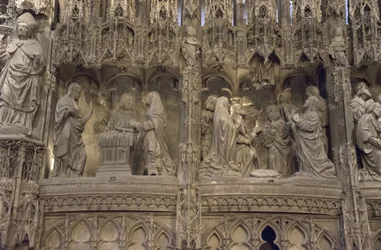 Scène van het koor van de kathedraal van Chartres: links: verschijning van Christus aan zijn moeder, rechts: hemelvaart