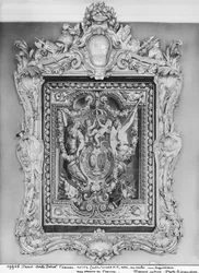 Wandtapijt van het wapen van de Franse koninklijke familie met een Louis XIV lijst