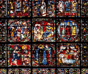 Het Incarnatievenster, detail van het onderste deel met de Annunciatie, de Visitatie, de Geboorte, de Verkondiging aan de herders en de Wijzen voor Herodes