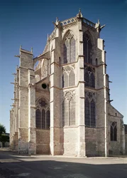 Uitzicht op de kooromgang van de kerk, gebouwd 1260-1320