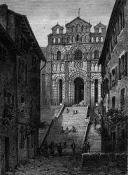 Gezicht op de gevel van de Kathedraal Notre Dame du Puy en Velay, Haute Loire