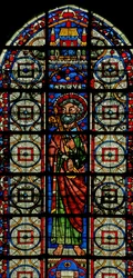 Raam w109 met St. Petrus