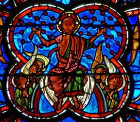 Raam w4 met Christus bij het Laatste Oordeel
