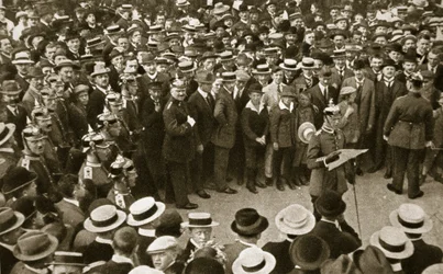 De oorlogsverklaring van de keizer wordt voorgelezen, Berlijn, Duitsland, 4 augustus 1914
