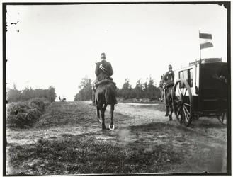 Gele Rijders te paard in de buurt van Arnhem