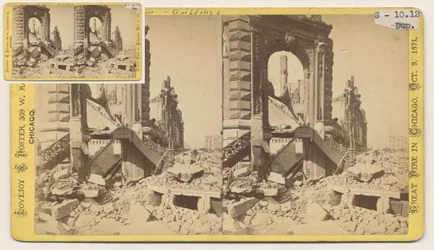 Stereofoto van het Bryan Block op de noordwestelijke hoek van Monroe en LaSalle Streets na de brand van Chicago in 1871, 1871