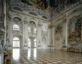 Barok kunst: uitzicht op de Grote Salon. 17e eeuw Paleis Nymphenburg, München Duitsland