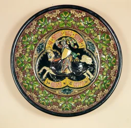 Schaal met reliëfdecoratie, door Bichweiler uit Hamburg, 1880