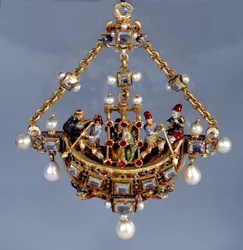 Duitse kunst: bootvormige halskettinghanger