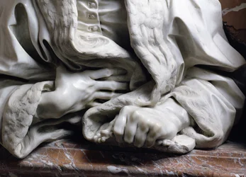 Buste van Gabrielle Fonseca, arts van paus Innocentius X, detail van handen die het gewaad vastgrijpen, uit de Fonseca-kapel, marmerdetail van 96874