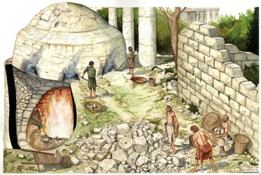 Middeleeuwen: reconstructie van een kalkoven (chaufour), arbeiders bewerken kalksteen. Illustratie door Giorgio Albertini. (Het gebruik van de werken van deze auteur is niet onderworpen aan een aanvraag voor toestemming van een derde partij of aan de betal