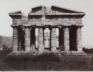 De Tempel van Neptunus of Poseidon in Paestum