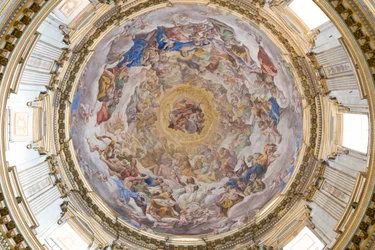 Koepel van de kathedraal van Napels, Napels, Italië