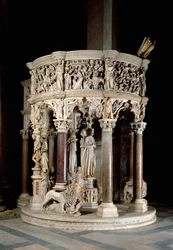 Stoel. Marmeren sculptuur door Giovanni Pisano (1248-1314). 1302-1311 Kathedraal van Pisa (Duomo di Santa Maria Assunta di Pisa), Italië