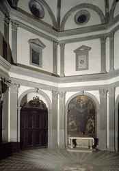 Gezicht op de achthoekige sacristie gebouwd naar een ontwerp van Giuliano da Sangallo