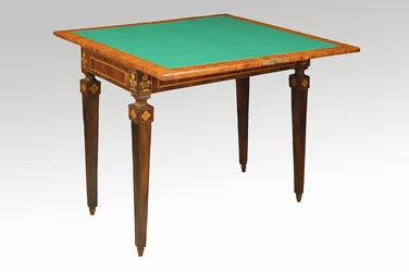 Tafel met groene bovenkant