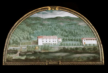 Uitzicht op Villa di Seravezza bij Massa Carrara, Italië