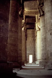 Hathor-hoofdkolommen in de Hypostyle Hall, c.125 v.Chr.-AD 60
