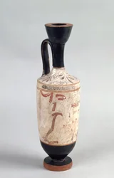 Attische witte grond lekythos met een jong meisje dat een grafgift aanbiedt, c.420 v.Chr.