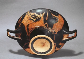 Kylix versierd met Heracles en de Ceryneïsche Hinde
