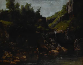 Cascade in een rotsachtig landschap