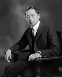 Vi Kyuin Wellington Koo (1887-1985) Chinese diplomaat