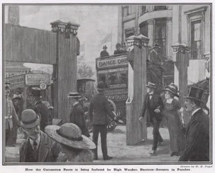 Hoe de kroningsroute wordt geïsoleerd door hoge houten barrières