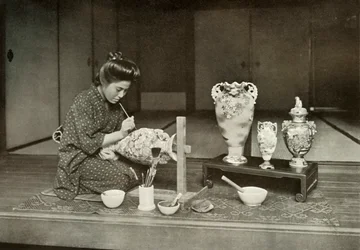 Potten schilderen voor export, 1910