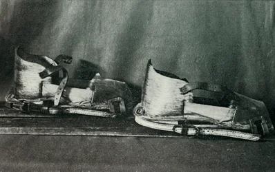 Skischoenen voor gebruik met Finnesko, ca. 1910-1913, 1913