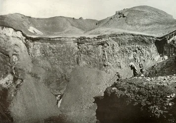 De heilige krater van Fuji-San, 1910