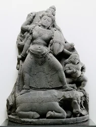 Durga doodt Mahisa, c.1300