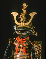 Samurai - Vrouwelijk harnas. Verticale Kam, Ikeda Familie, Hayashibara Museum of Art