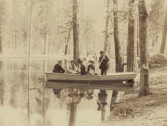 Scène op Stella Lake, Wawona Station,1880 (foto)