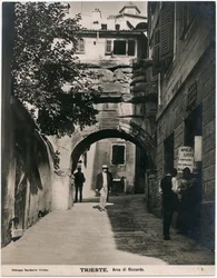 Boog van Riccardo, foto door Giuseppe Maylander, Triëst, Friuli-Venezia Giulia, Italië, ca 1910