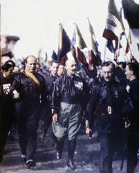 Mussolini en de Mars op Rome. 1922. Handgekleurde foto 1923
