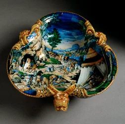Keramische kom in de vorm van een versierd klaverblad met een voorstelling van Hannibal tijdens de oversteek van de Alpen, vervaardigd in Urbino in het atelier Fontana, Italië. Omstreeks 1550, Florence, Museo Nazionale del Bargello