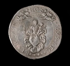 Munt van de Republiek Genua: vijf ecu zilveren munt. Diam. 61 mm. 1693. Achterkant. Genua Musei di Strada Nuova
