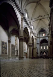 Uitzicht op het interieur van de kathedraal van Florence (Duomo Santa Maria del Fiore). 14e-15e eeuw, Florence, Italië
