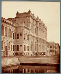 Istanboel. Dolmabahçepaleis [Dolmabahçe Sarayı]