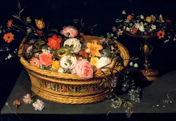 Bloemenmand en Beker in Verguld Zilver, stilleven