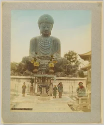 Daibutsu in Kobe, Japan (handgekleurde zwart-wit foto)