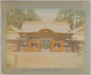 Poort van de Jemitsu-tempel, Nikko, Japan