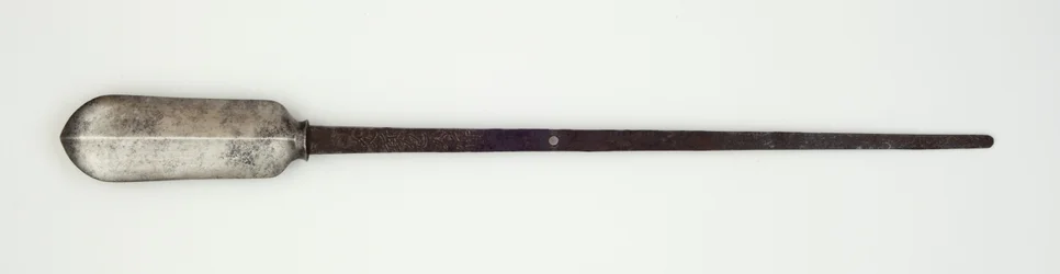 Kop van een Su-Yari, of speer