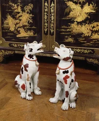 Imari paar zittende honden (hard-pasta porselein)