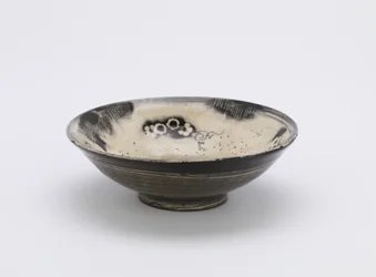 Individuele serveerschaal, Kyushu of Kyoto, Edo-periode, 18e-19e eeuw