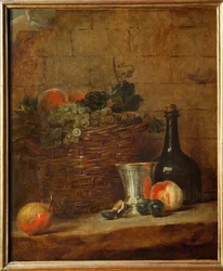 Fruitmand met druiven, een zilveren bokaal en een fles, perziken ...