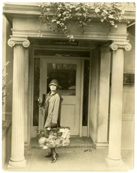 Mabel Herbert Urner, auteur van Helen & Warren klaar voor reis naar Europa, ca. 1905-40
