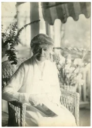 Mevrouw L D James van Williamsburg Massachusetts, zus van Marshall Field, ca. 1905-28