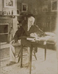 Portret van William Dean Howells (1837-1920) 1918-20