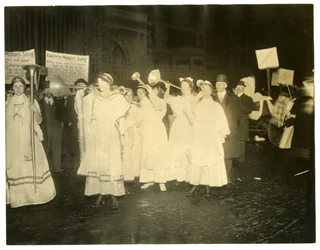 Suffrage Parade, Greenwich Village, New York, VS, c.1915-18